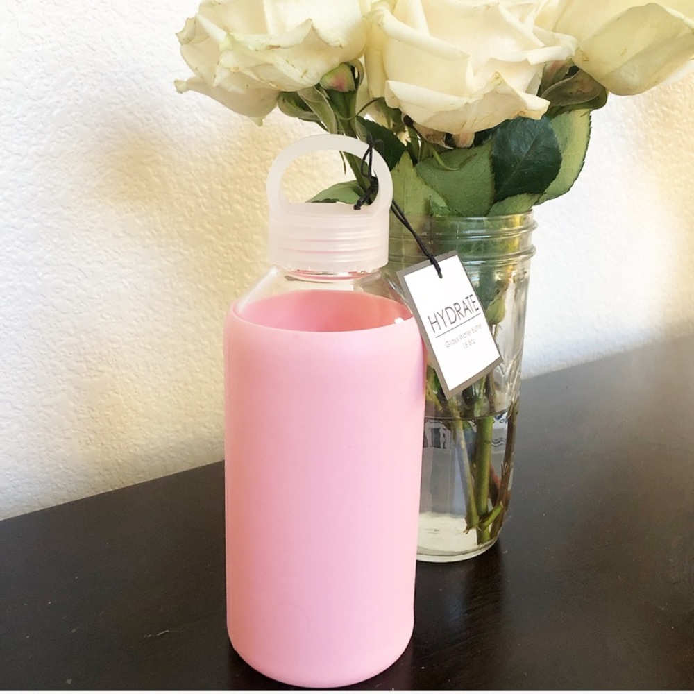 Glass Bottle is water 18.5 OZ BK like style